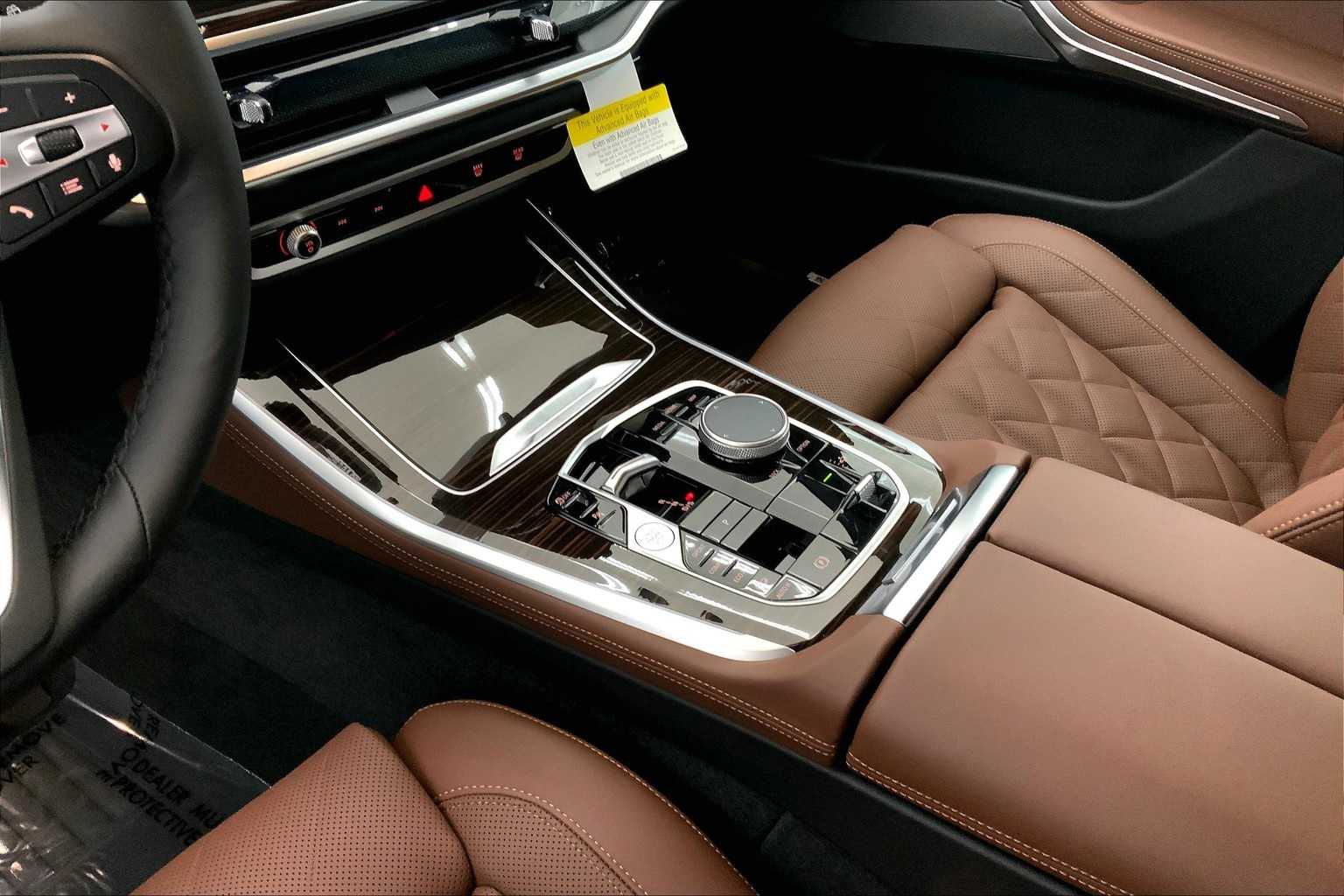 Thumbnail: 2026 BMW X5 - 17