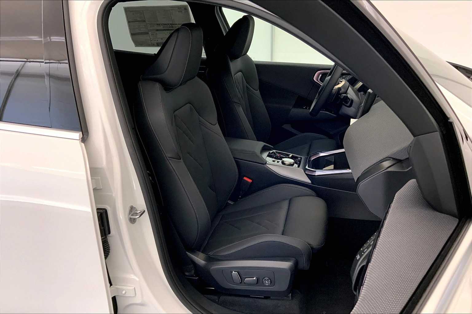 Thumbnail: 2025 BMW X3 - 14