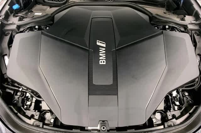 Thumbnail: 2024 BMW i7 - 8