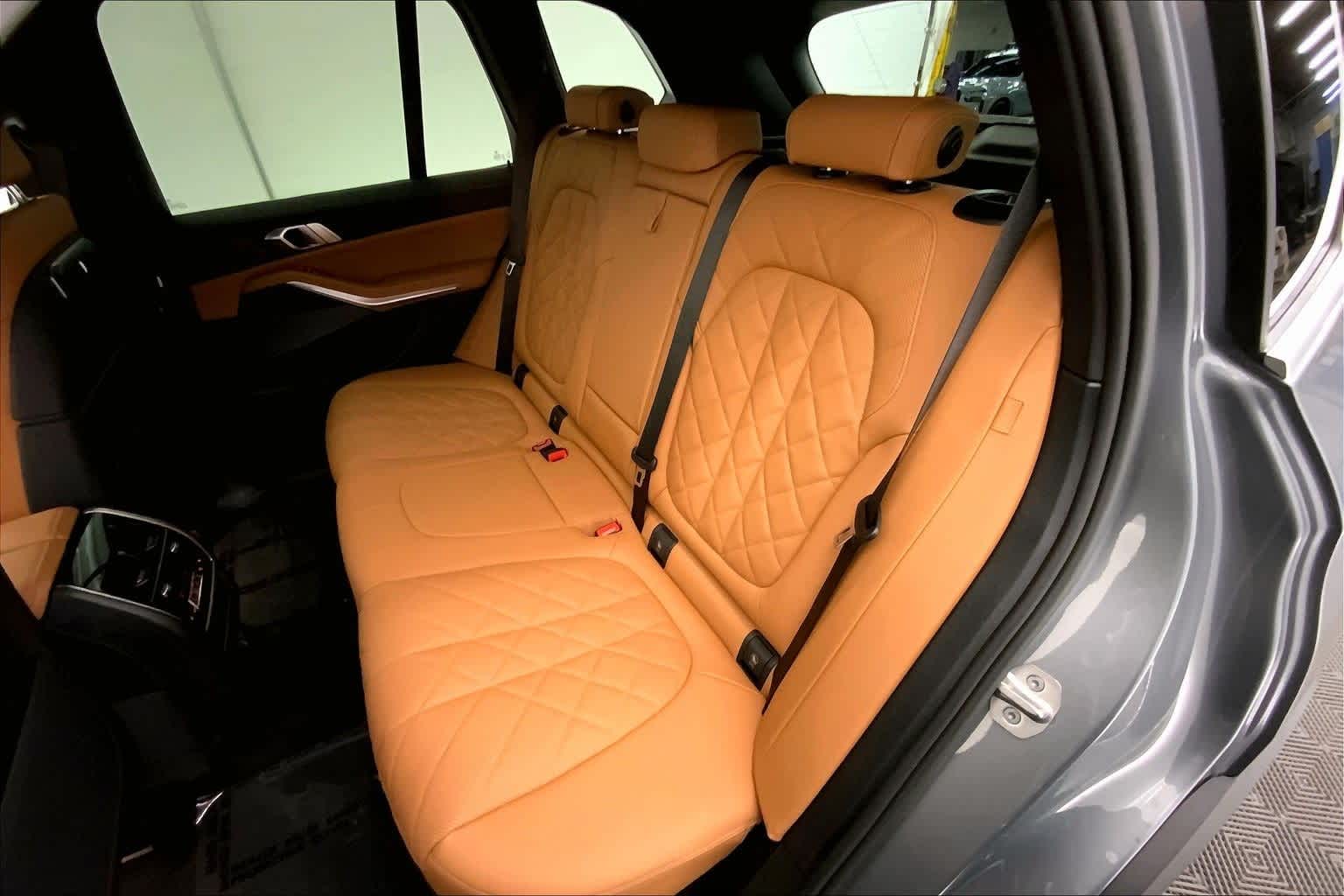 Thumbnail: 2026 BMW X5 - 13