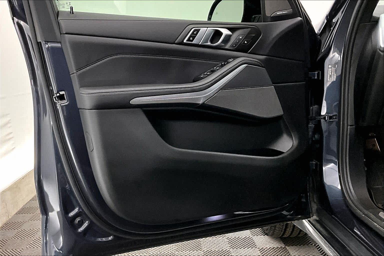 Thumbnail: 2021 BMW X5 - 27