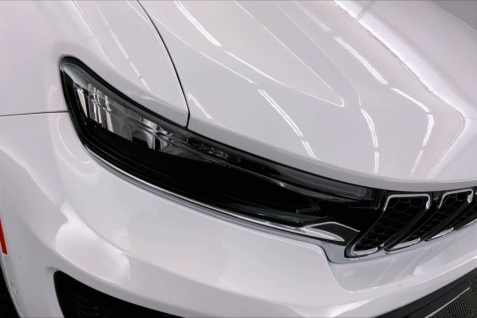 Thumbnail: 2024 Jeep Grand Cherokee - 31