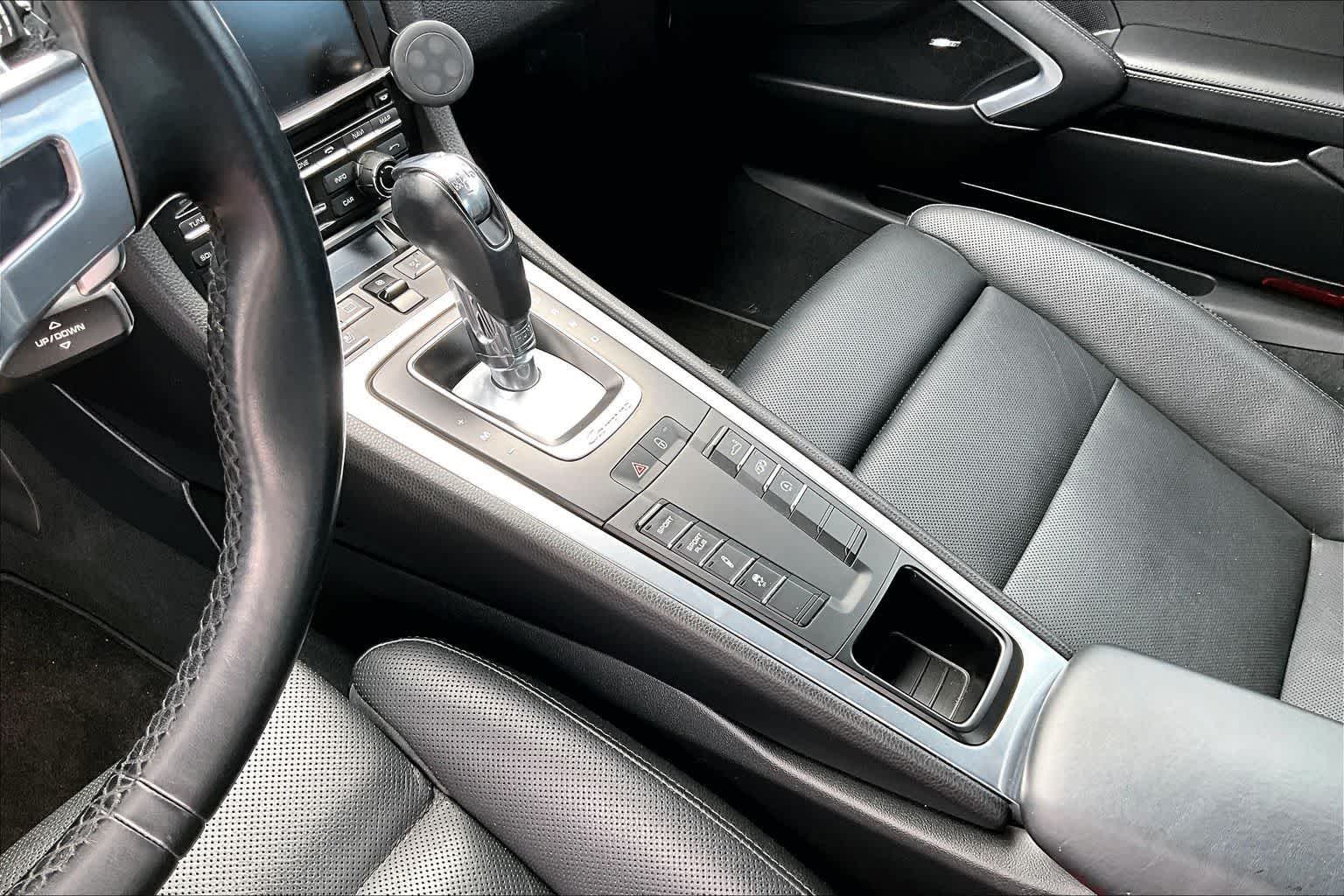 Thumbnail: 2013 Porsche 911 - 16