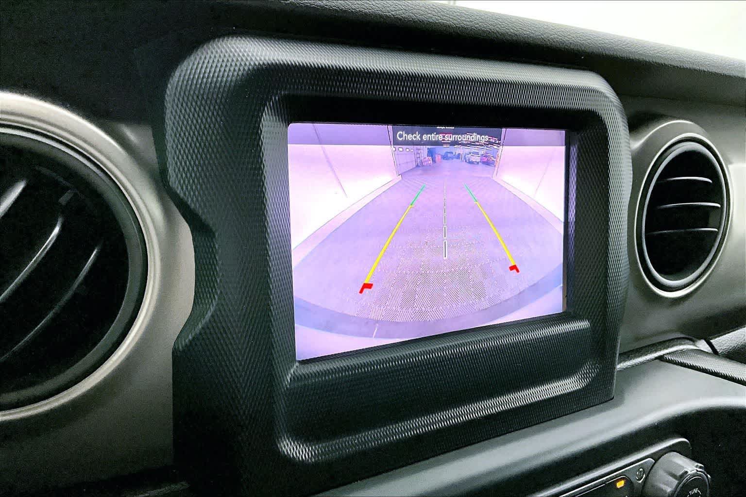 Thumbnail: 2020 Jeep Wrangler - 26