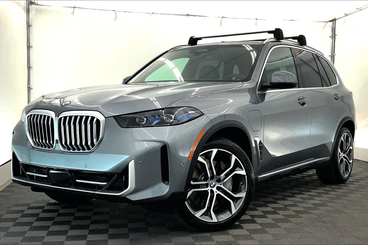 Thumbnail: 2026 BMW X5 - 1