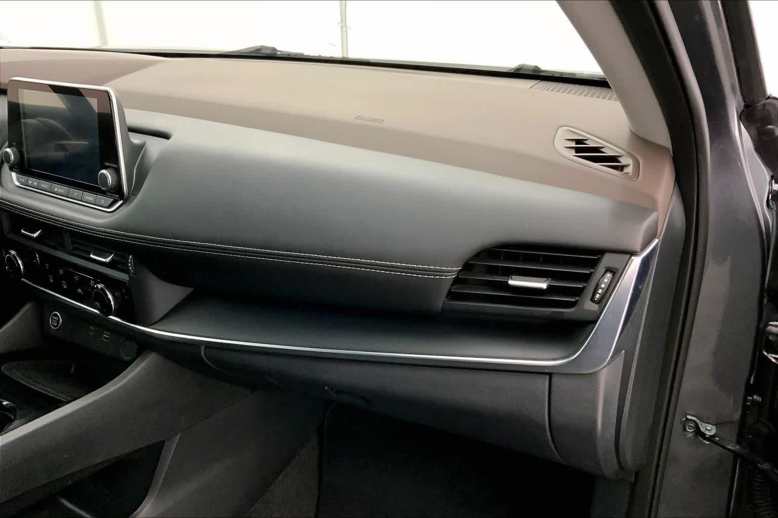 Thumbnail: 2023 Nissan Rogue - 23