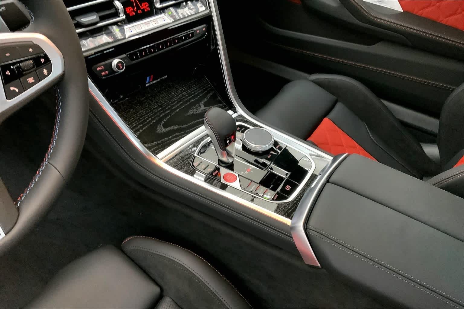 Thumbnail: 2025 BMW M8 - 16