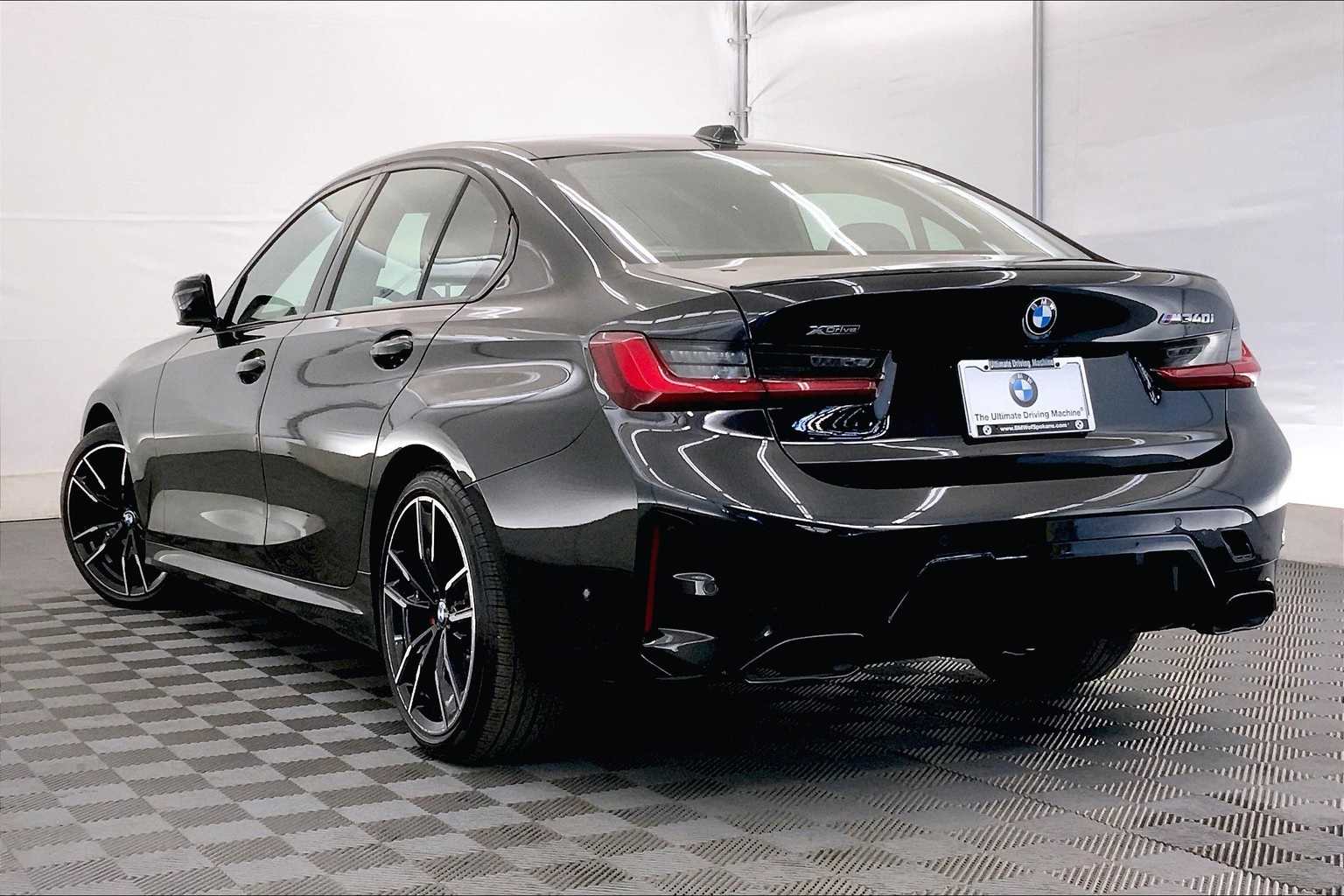Thumbnail: 2023 BMW 3 Series - 4