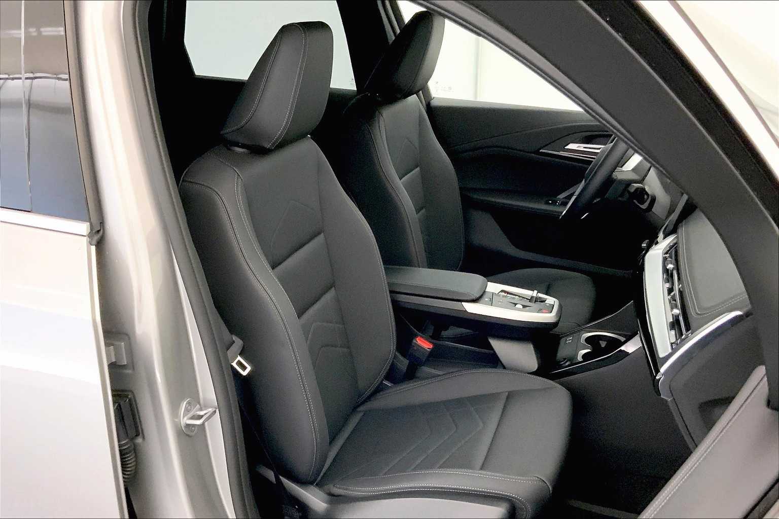 Thumbnail: 2025 BMW X1 - 13