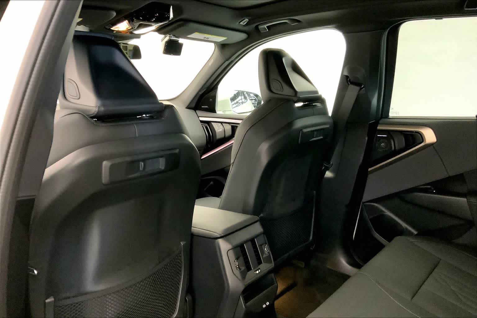 Thumbnail: 2025 BMW X3 - 12