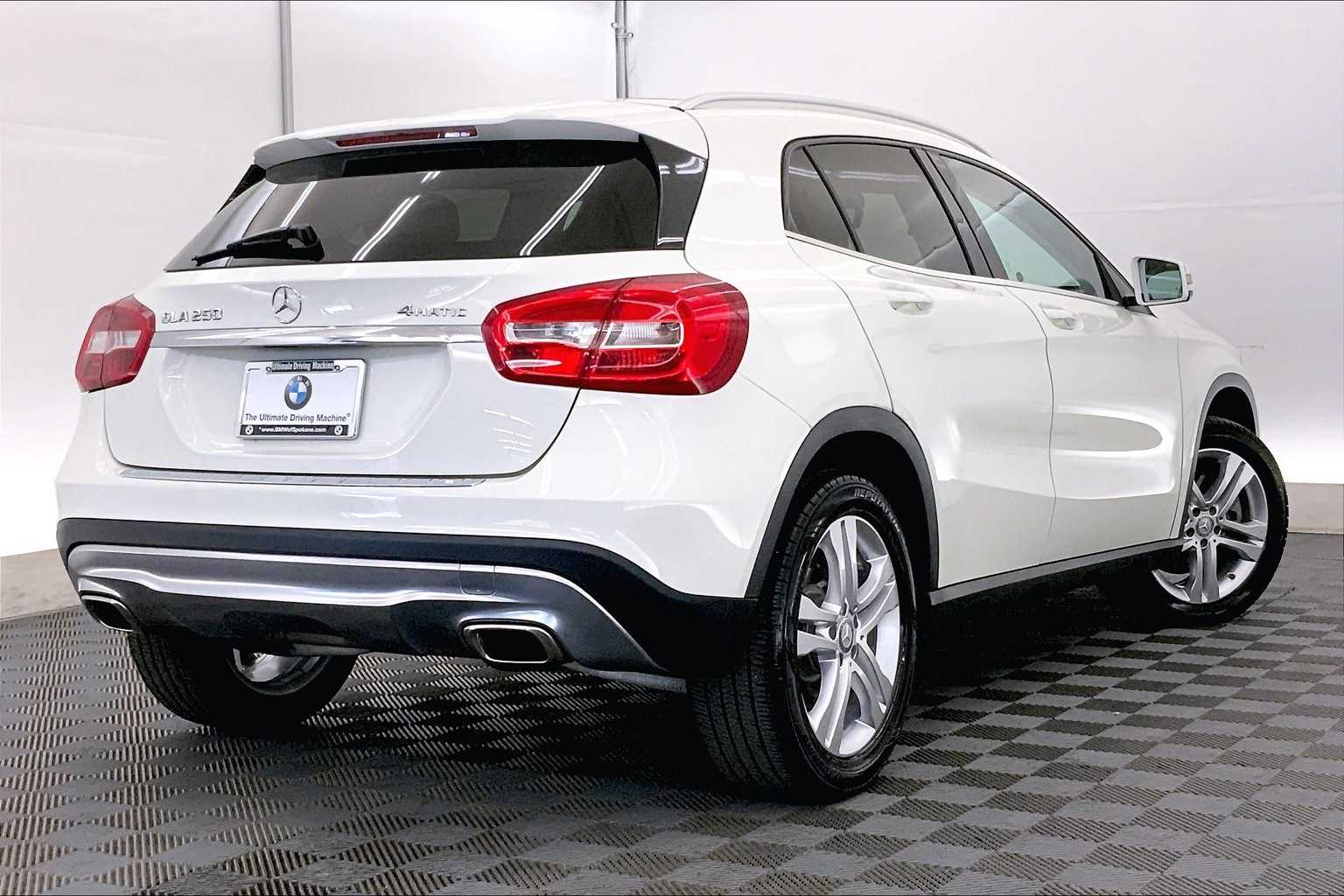 Thumbnail: 2015 Mercedes-Benz GLA - 22