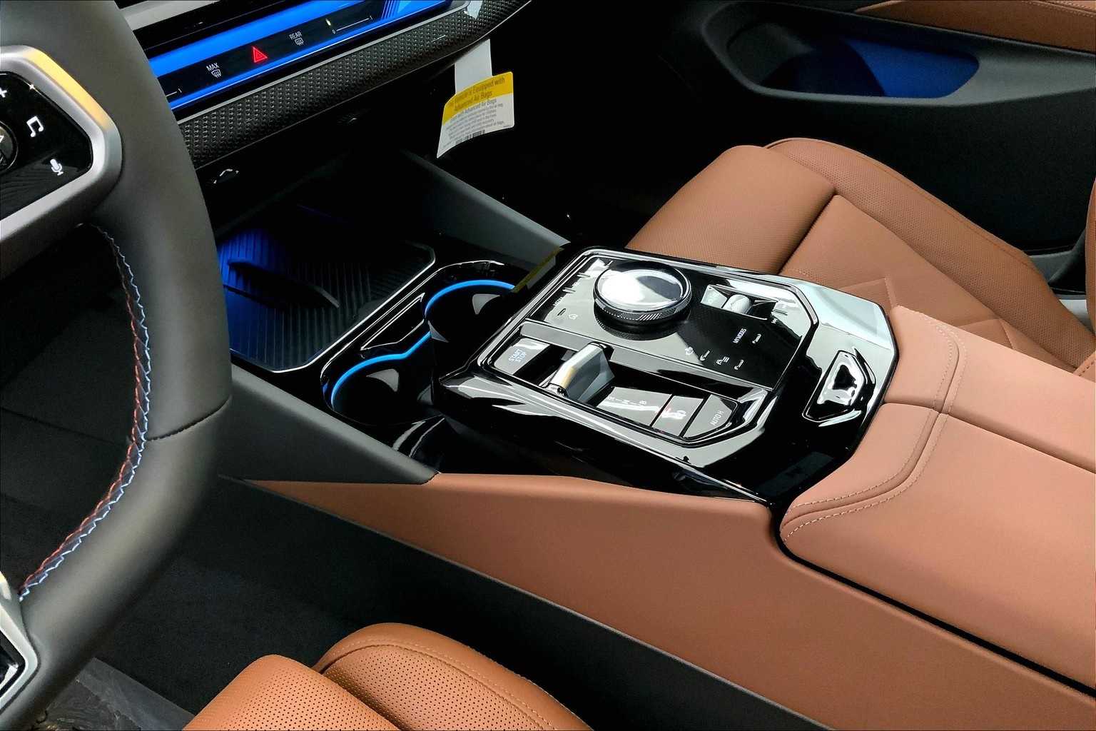 Thumbnail: 2025 BMW i5 - 17