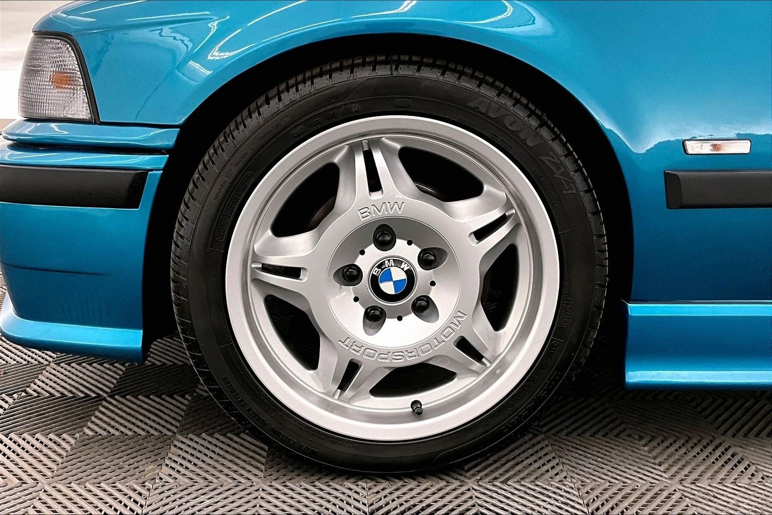 Thumbnail: 1998 BMW 3 Series - 8