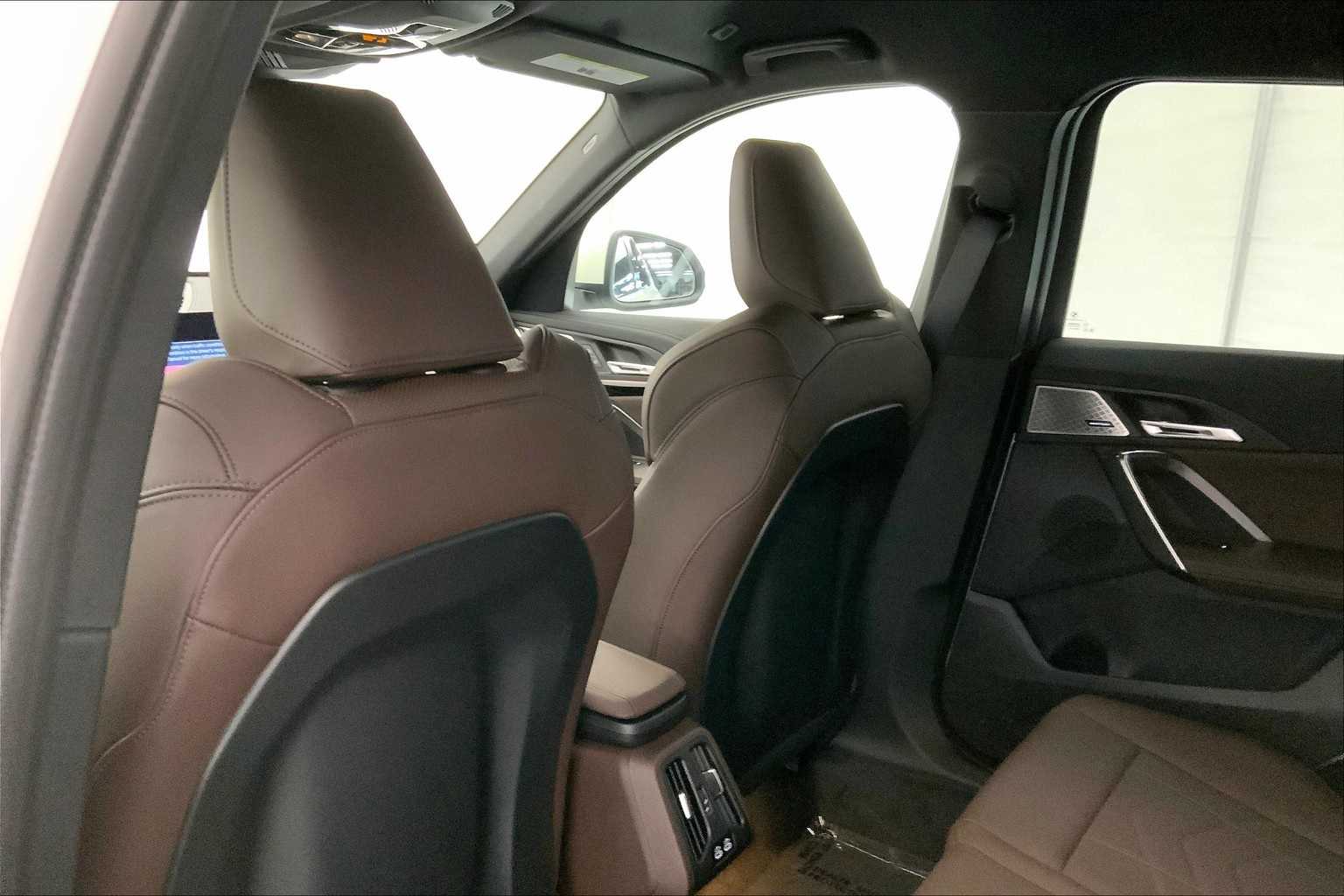 Thumbnail: 2025 BMW X1 - 12