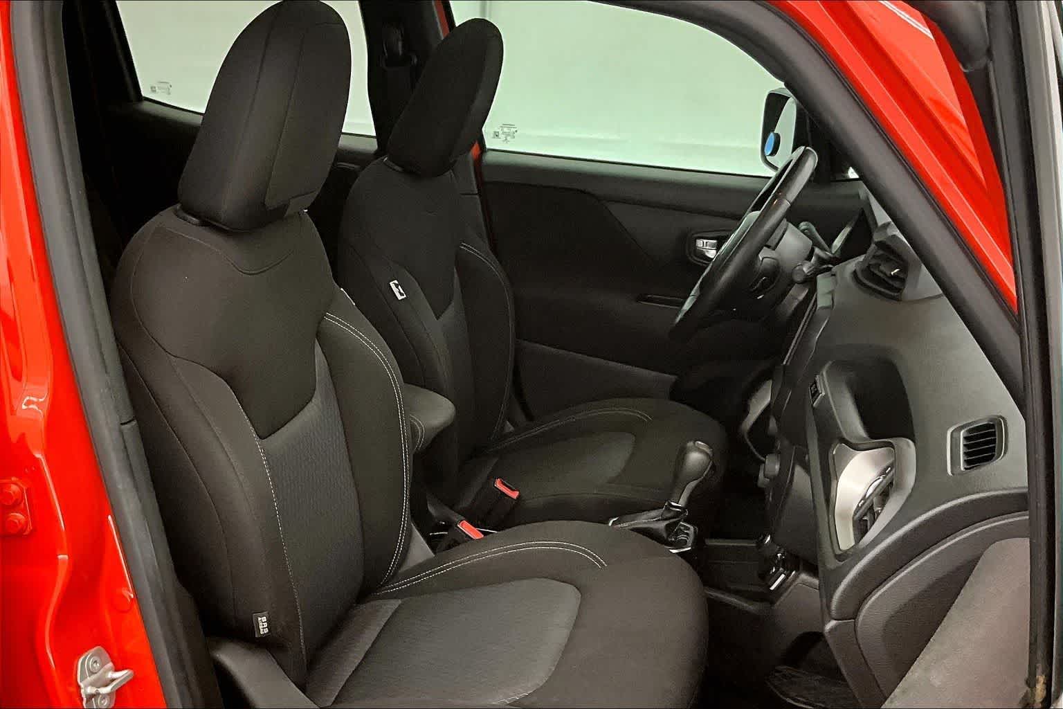 Thumbnail: 2021 Jeep Renegade - 13