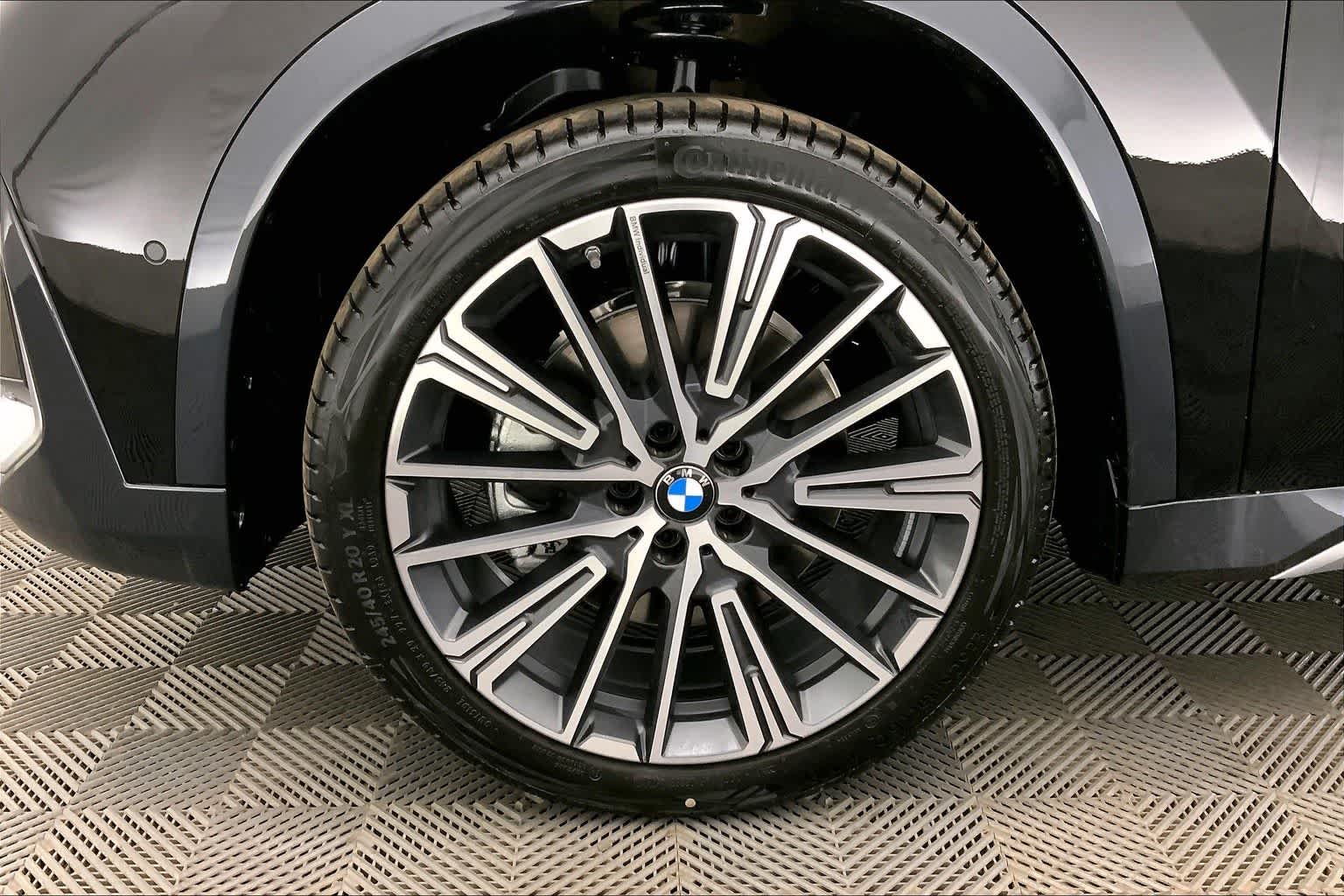 Thumbnail: 2025 BMW X1 - 8