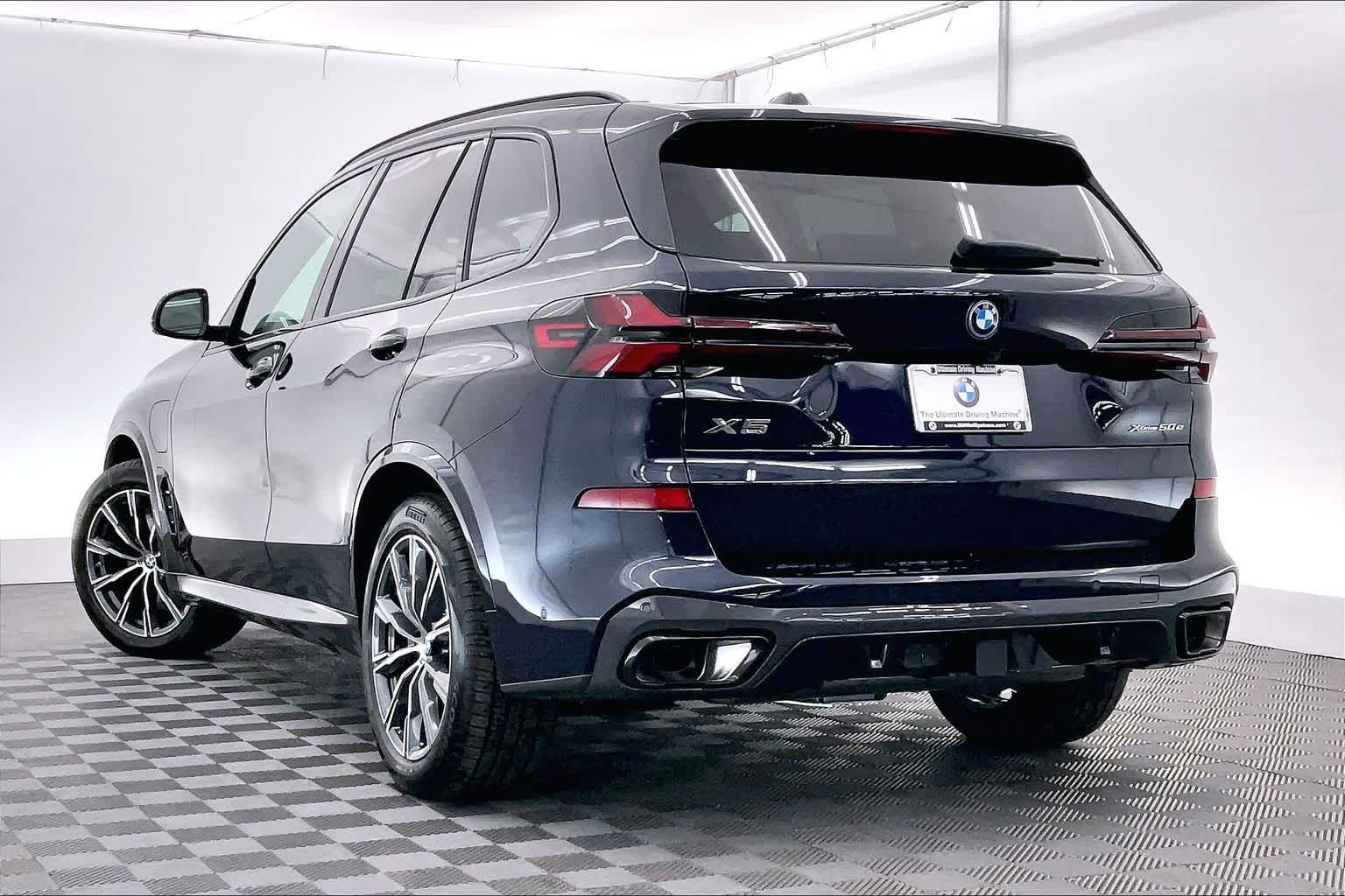 Thumbnail: 2026 BMW X5 - 4
