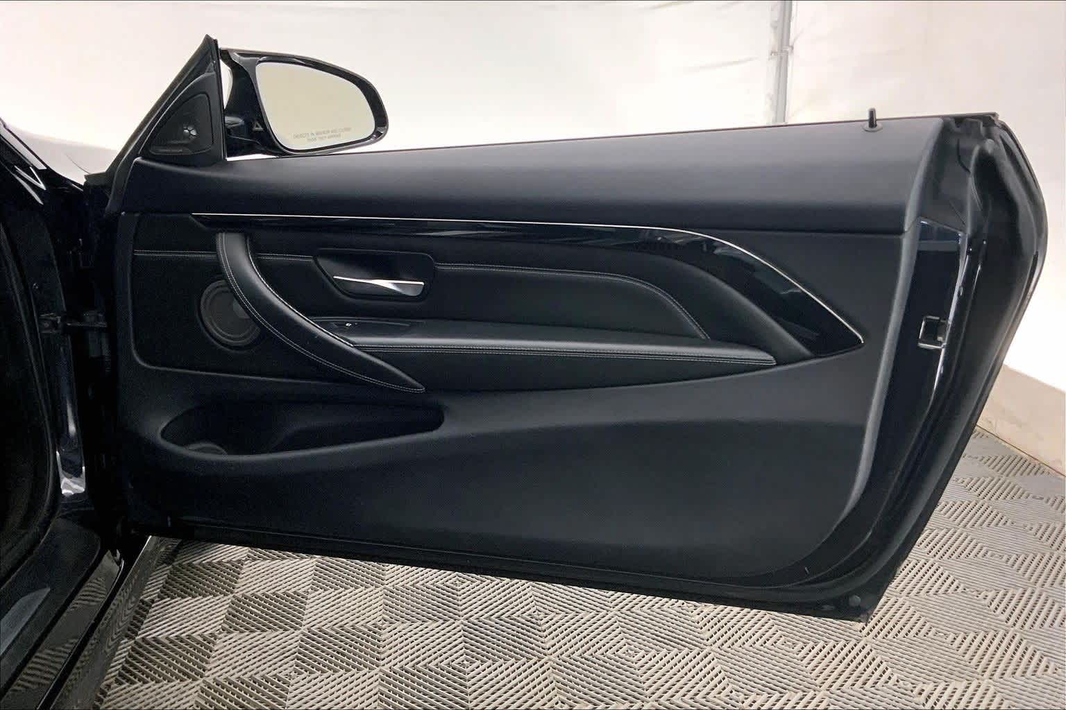 Thumbnail: 2015 BMW M4 - 27