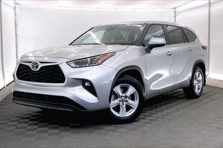 2024 Toyota Highlander LE SUV 2024 Toyota Highlander LE SUV