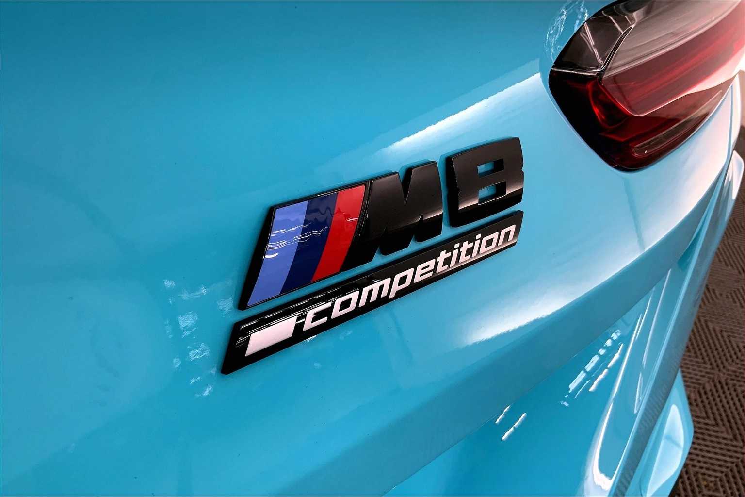 Thumbnail: 2025 BMW M8 - 6