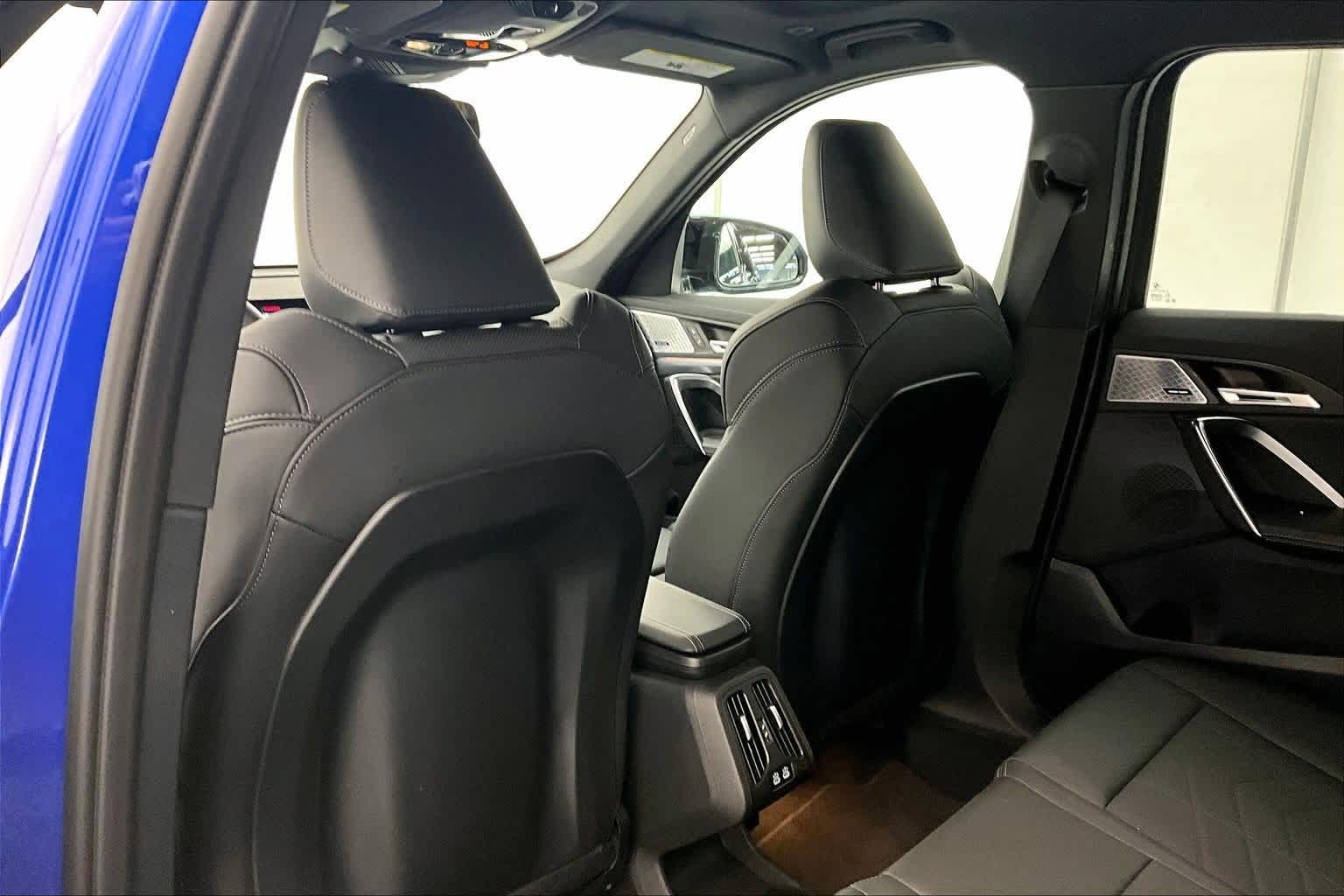 Thumbnail: 2025 BMW X1 - 12