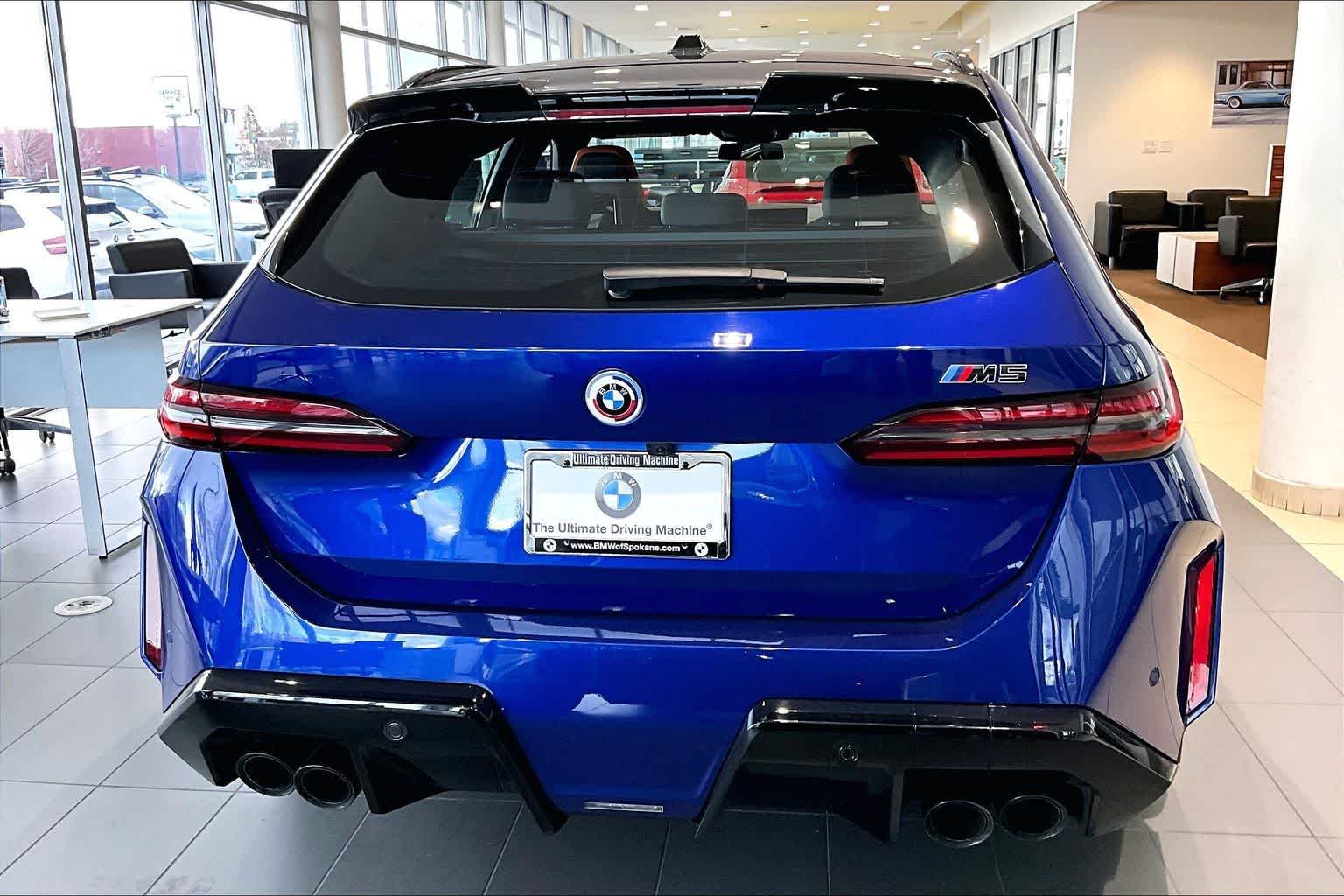 Thumbnail: 2025 BMW M5 - 5