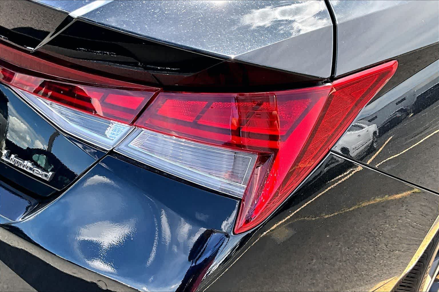 Thumbnail: 2023 Hyundai Elantra - 12