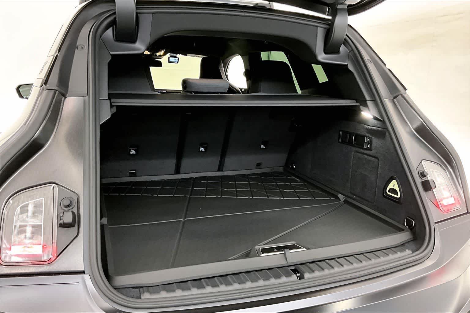 Thumbnail: 2026 BMW iX - 19