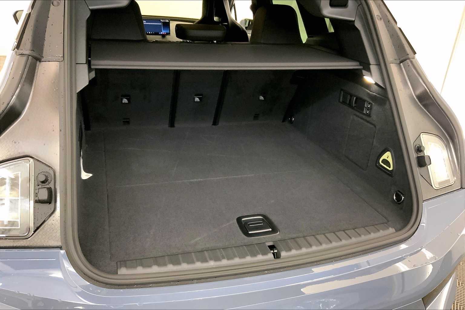 Thumbnail: 2025 BMW iX - 19