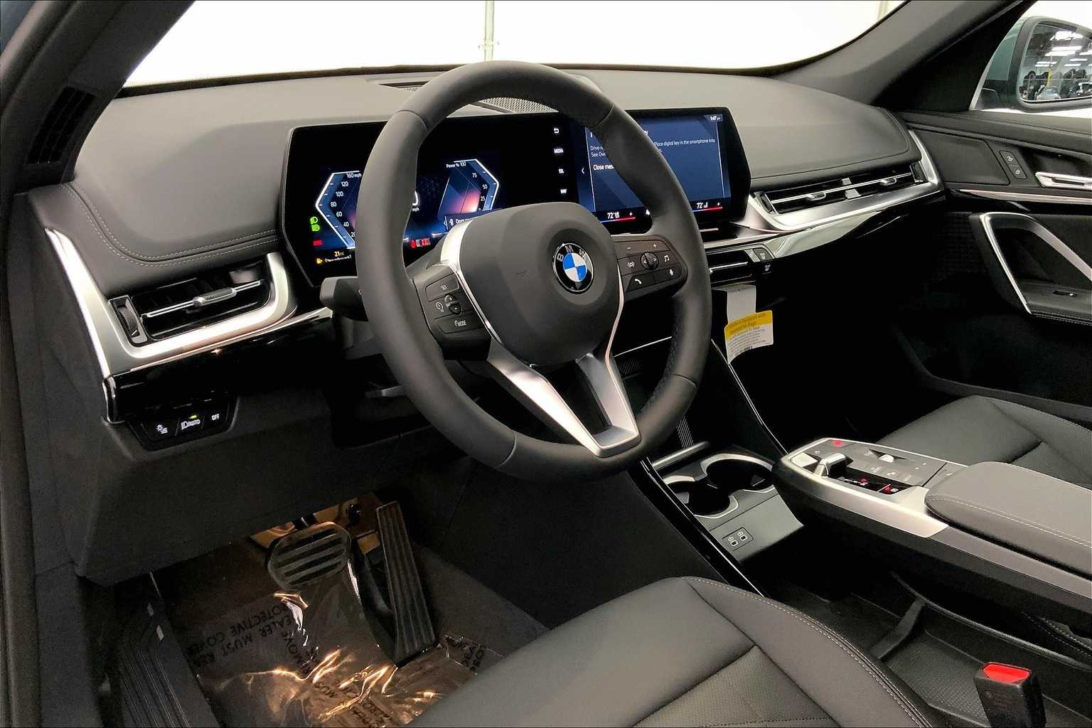 Thumbnail: 2025 BMW X1 - 2