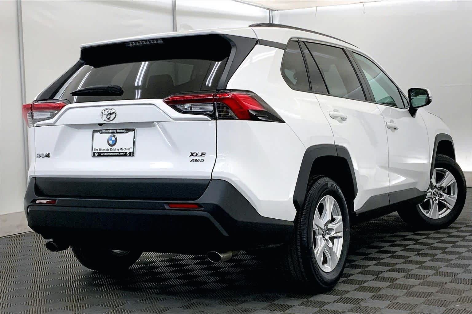 Thumbnail: 2021 Toyota RAV4 - 22