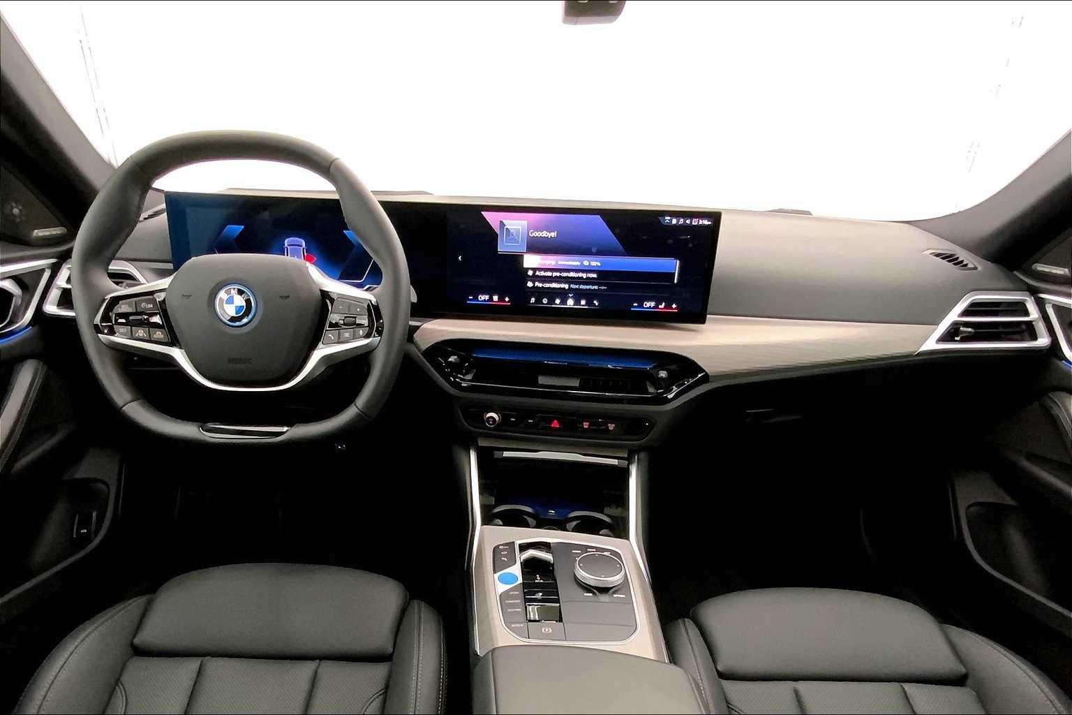 Thumbnail: 2025 BMW i4 - 10
