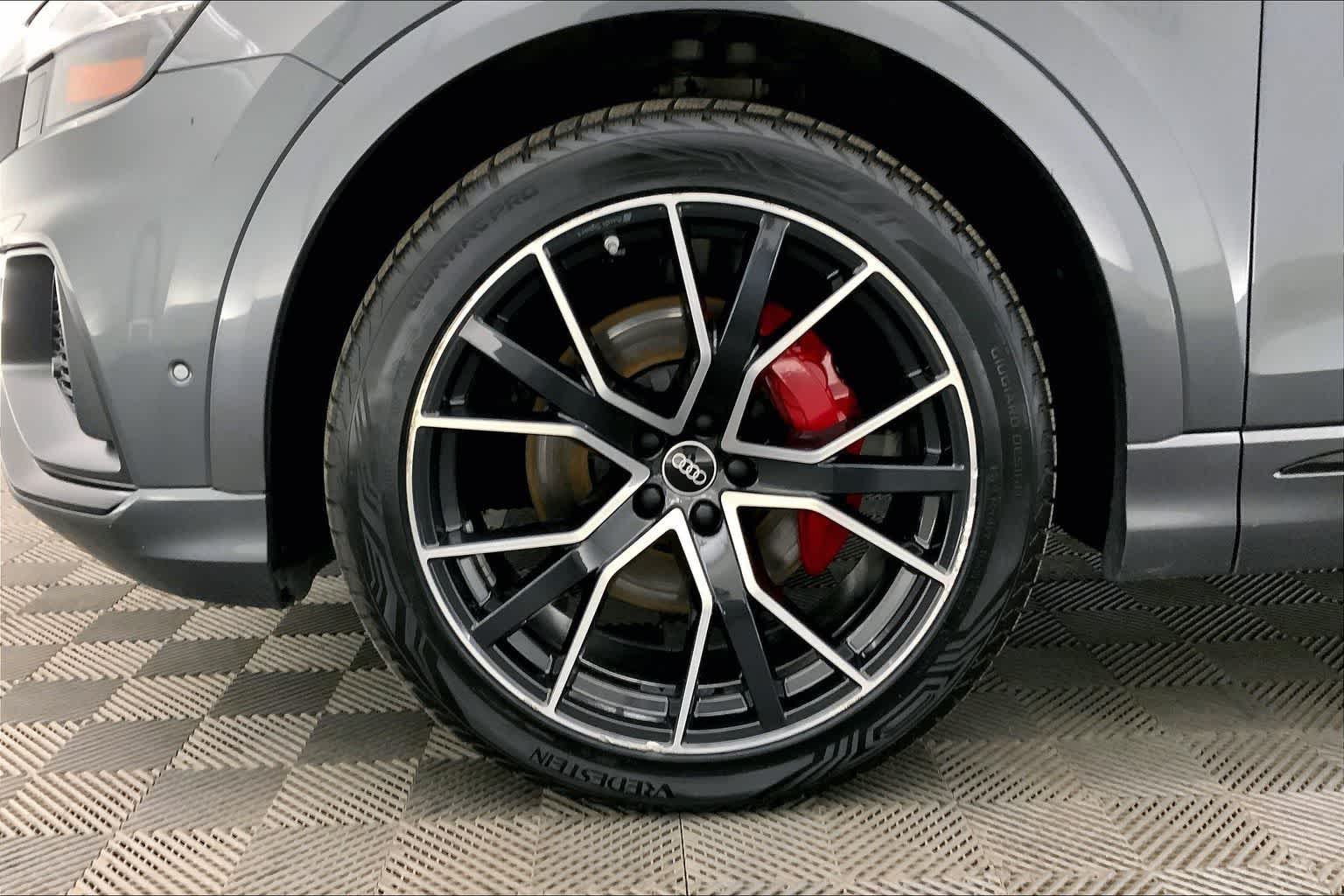 Thumbnail: 2022 Audi Q8 - 8