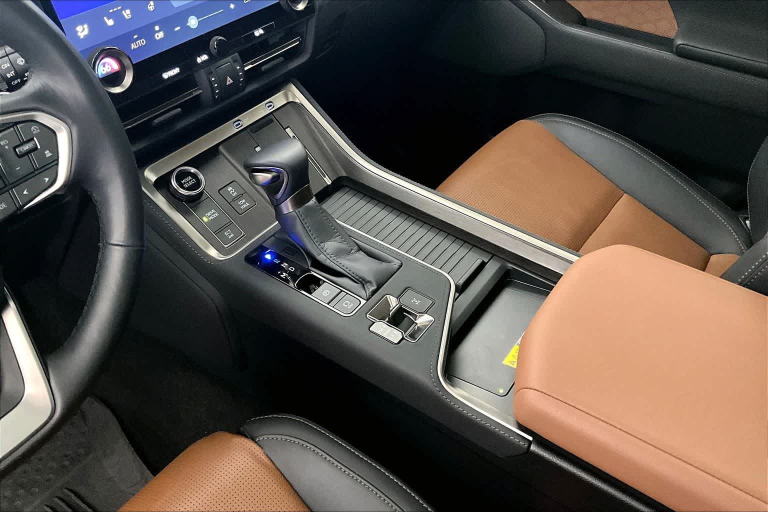 Thumbnail: 2024 Lexus GX - 16