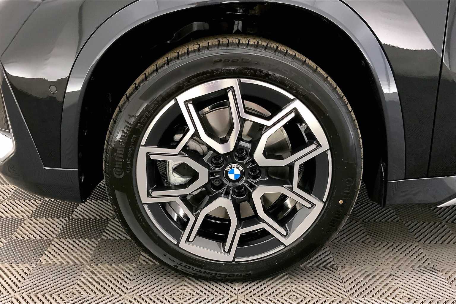 Thumbnail: 2025 BMW X1 - 8