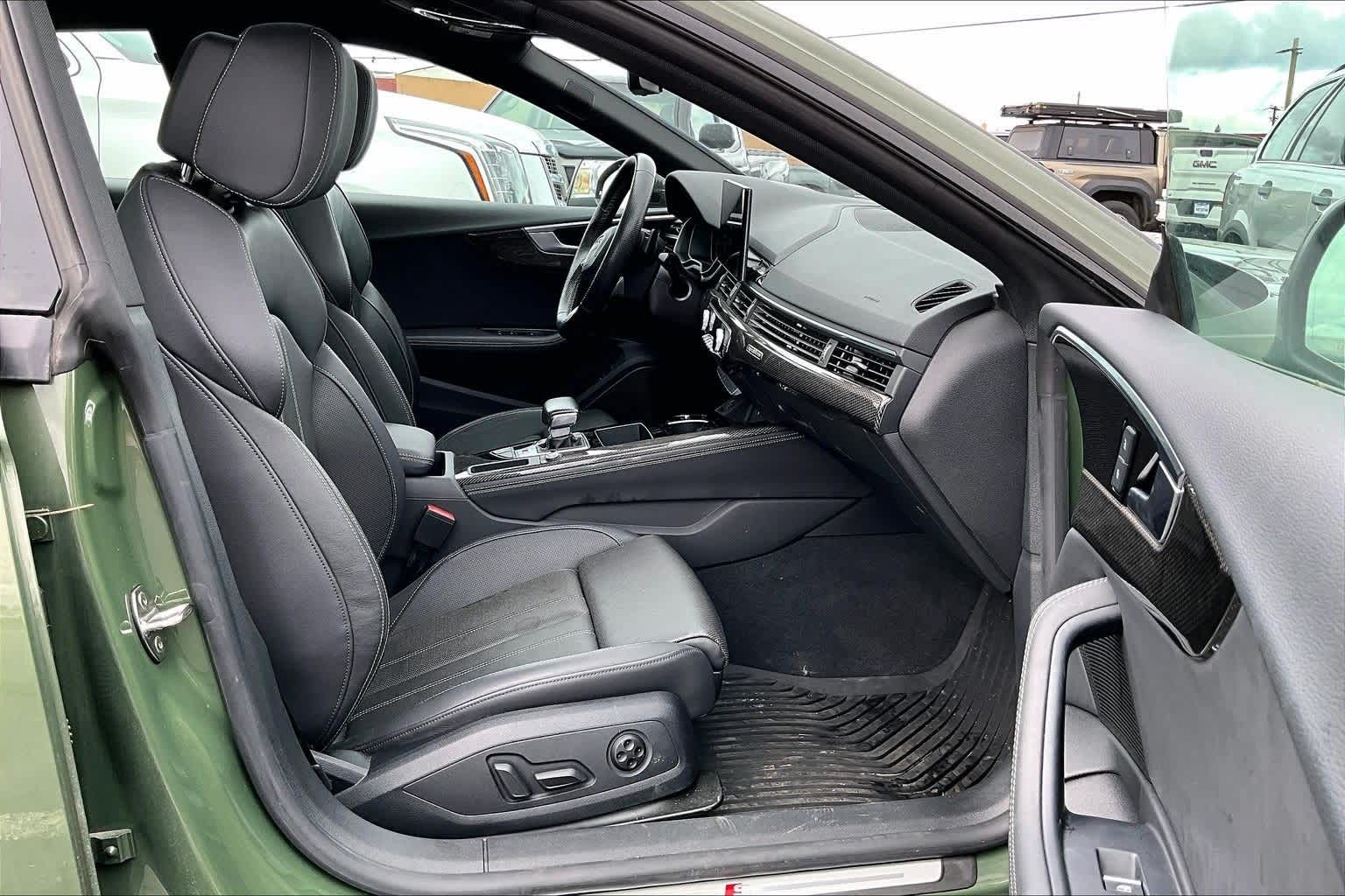 Thumbnail: 2022 Audi S5 - 14