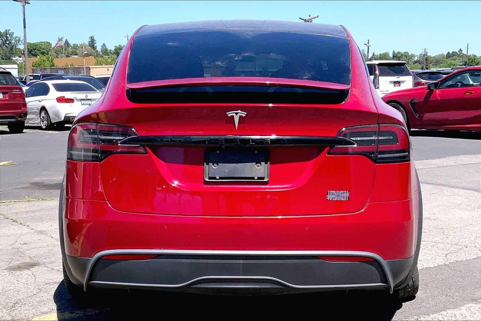 2022 Tesla Model X Plaid 5