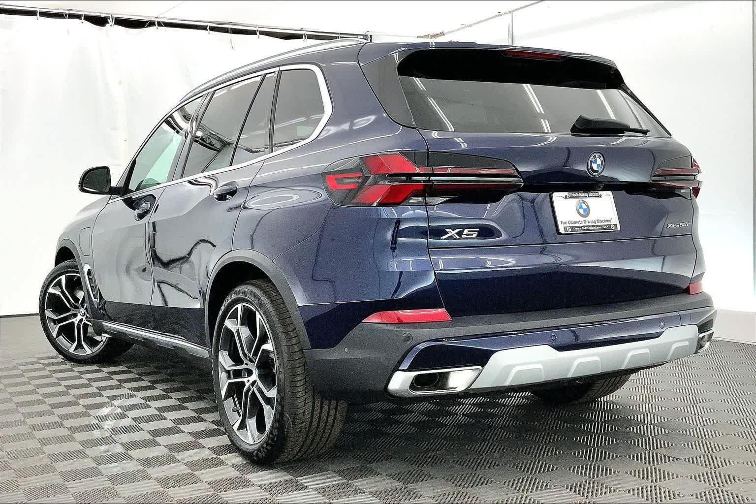 Thumbnail: 2026 BMW X5 - 4