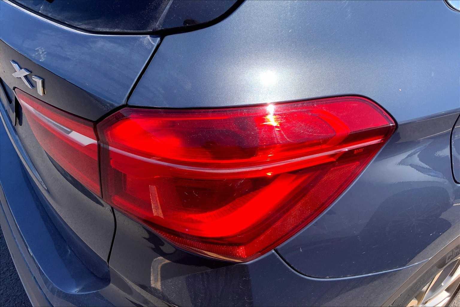 Thumbnail: 2017 BMW X1 - 12