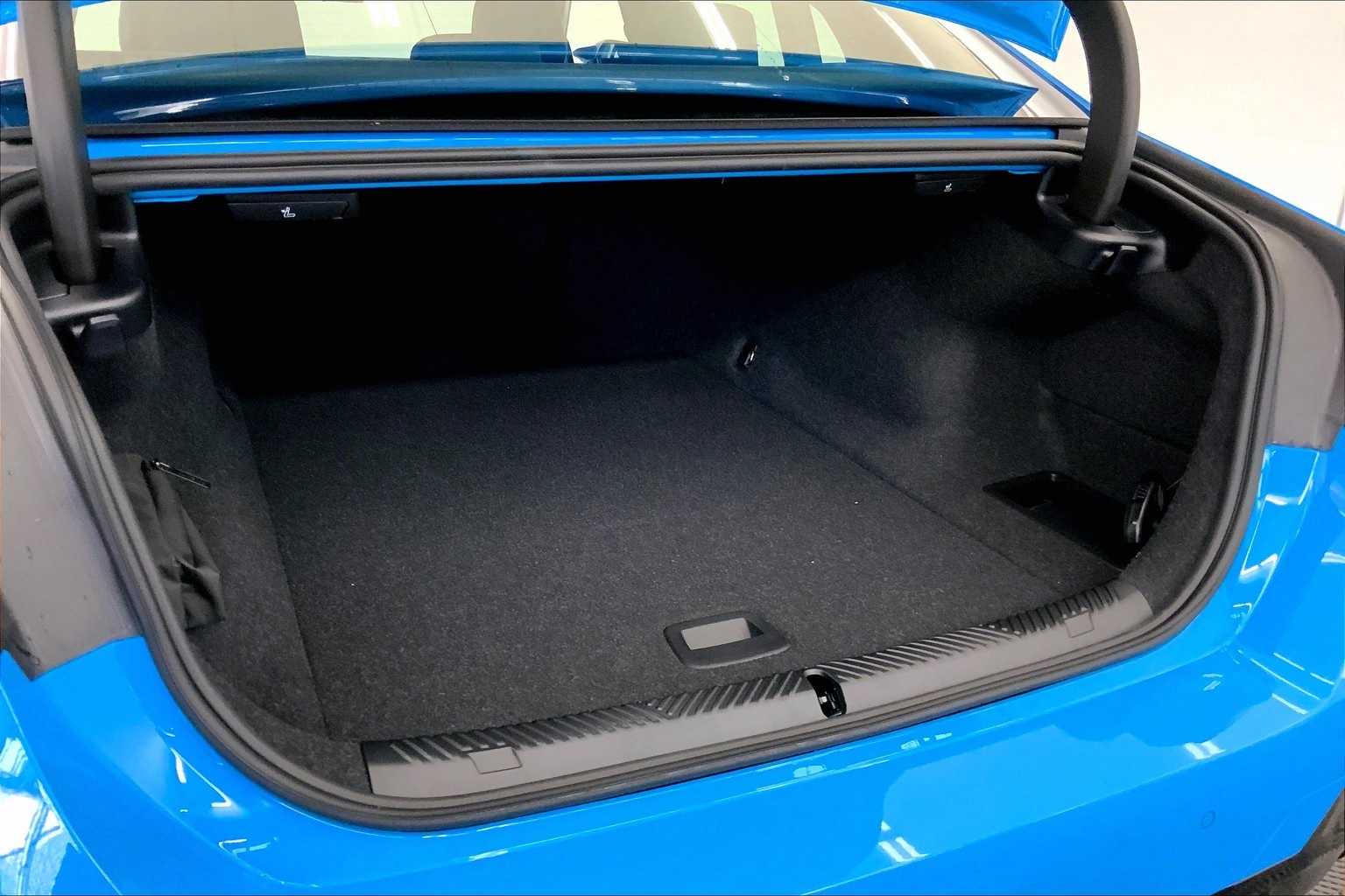 Thumbnail: 2025 BMW i5 - 19