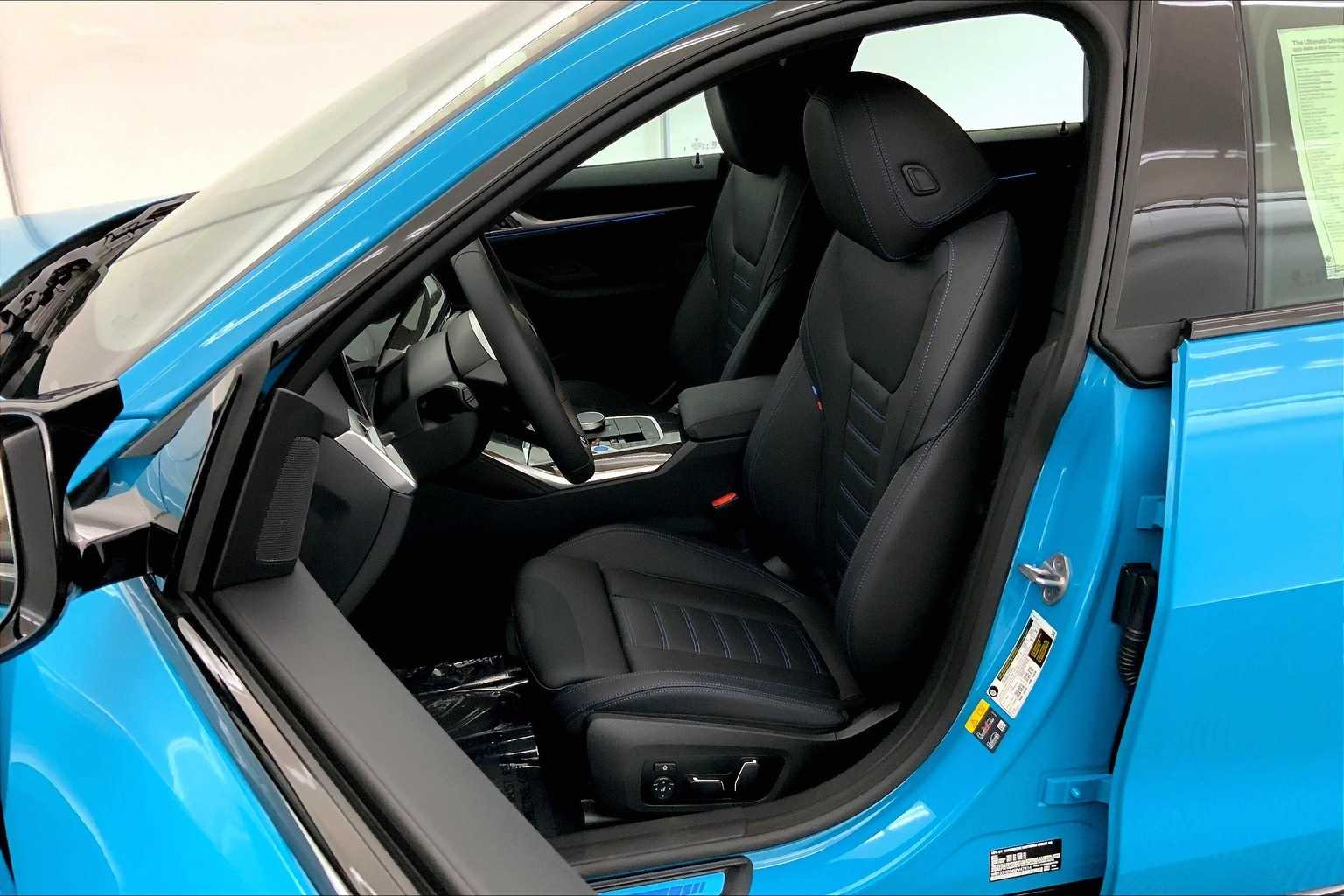 Thumbnail: 2025 BMW i4 - 11