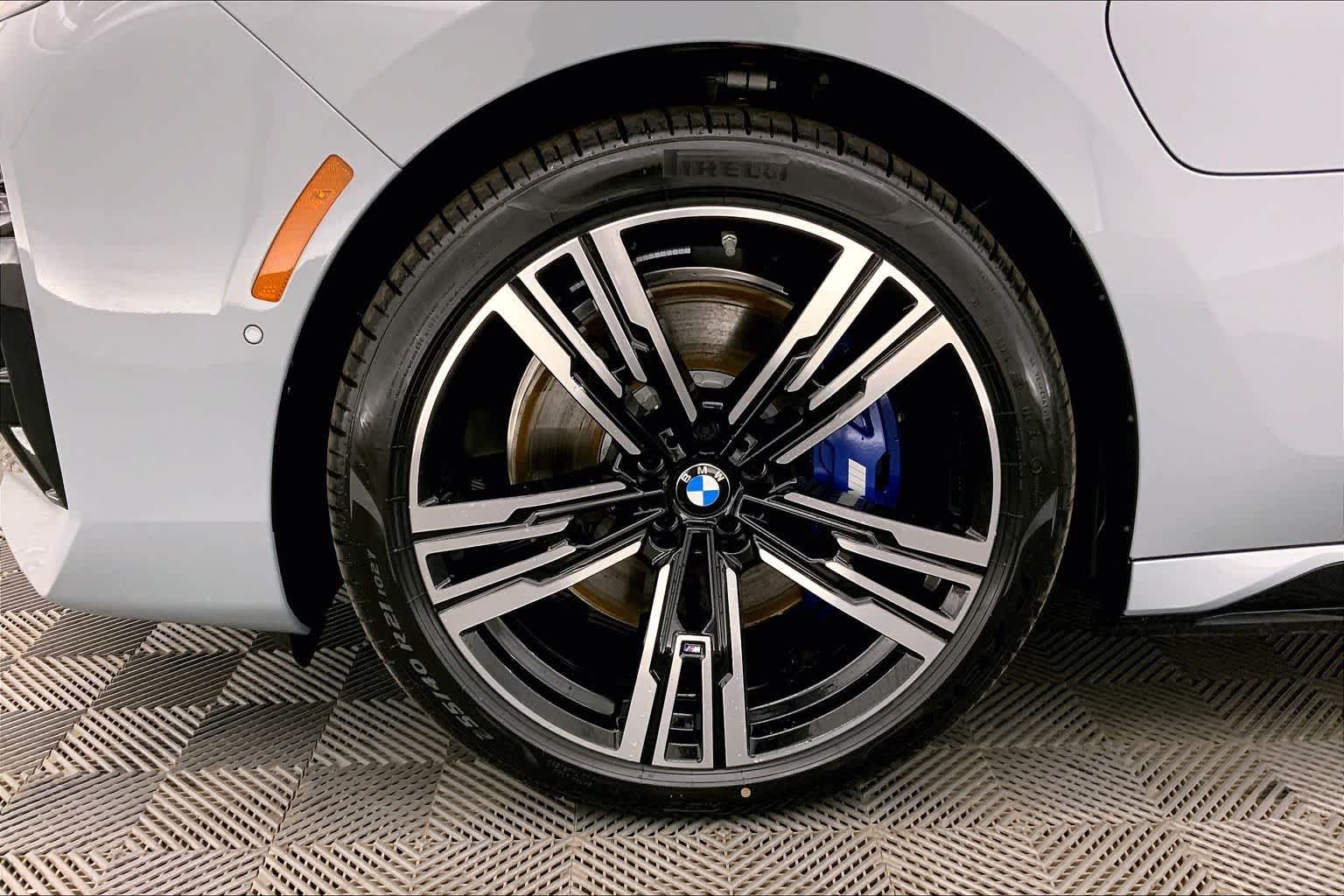 Thumbnail: 2026 BMW 7 Series - 8