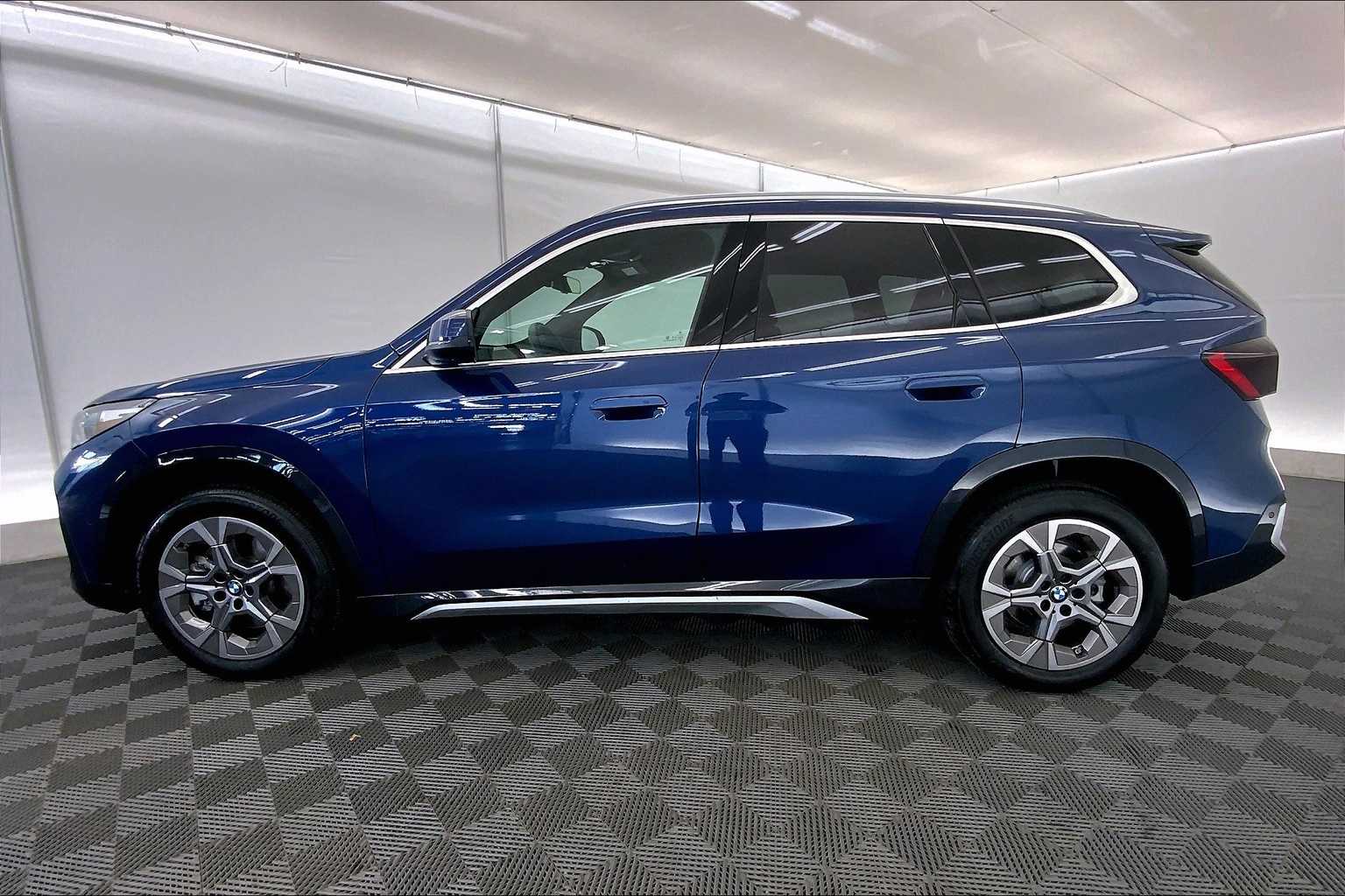 Thumbnail: 2025 BMW X1 - 3