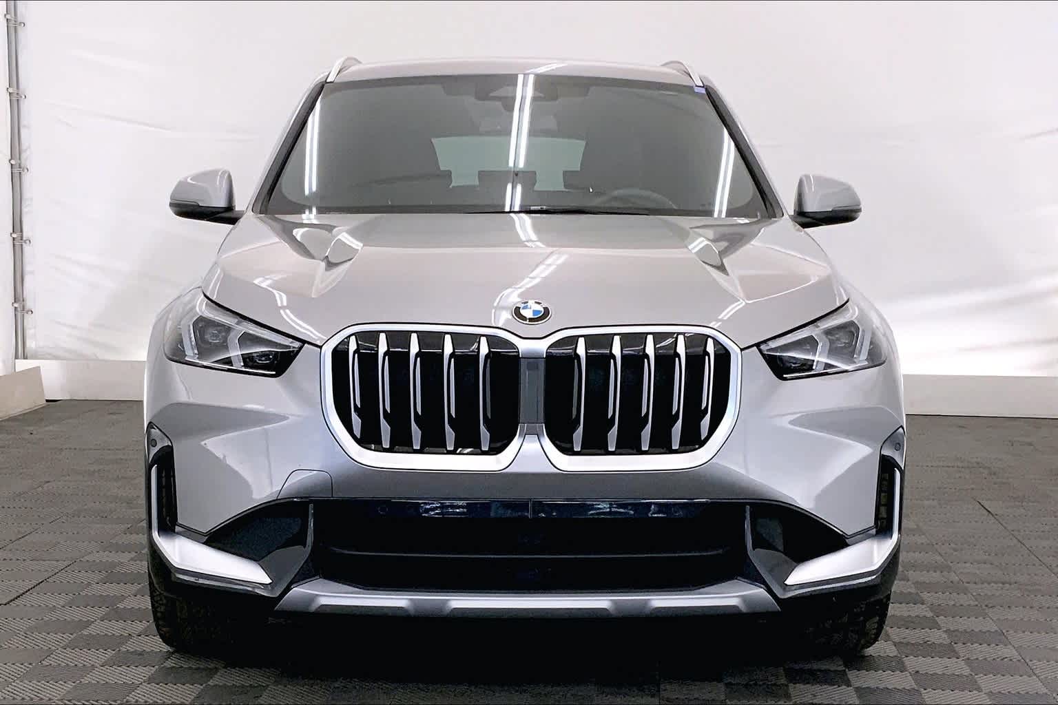 2025 BMW X1 xDrive28i 6