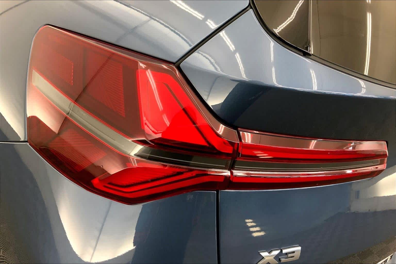 Thumbnail: 2025 BMW X3 - 32