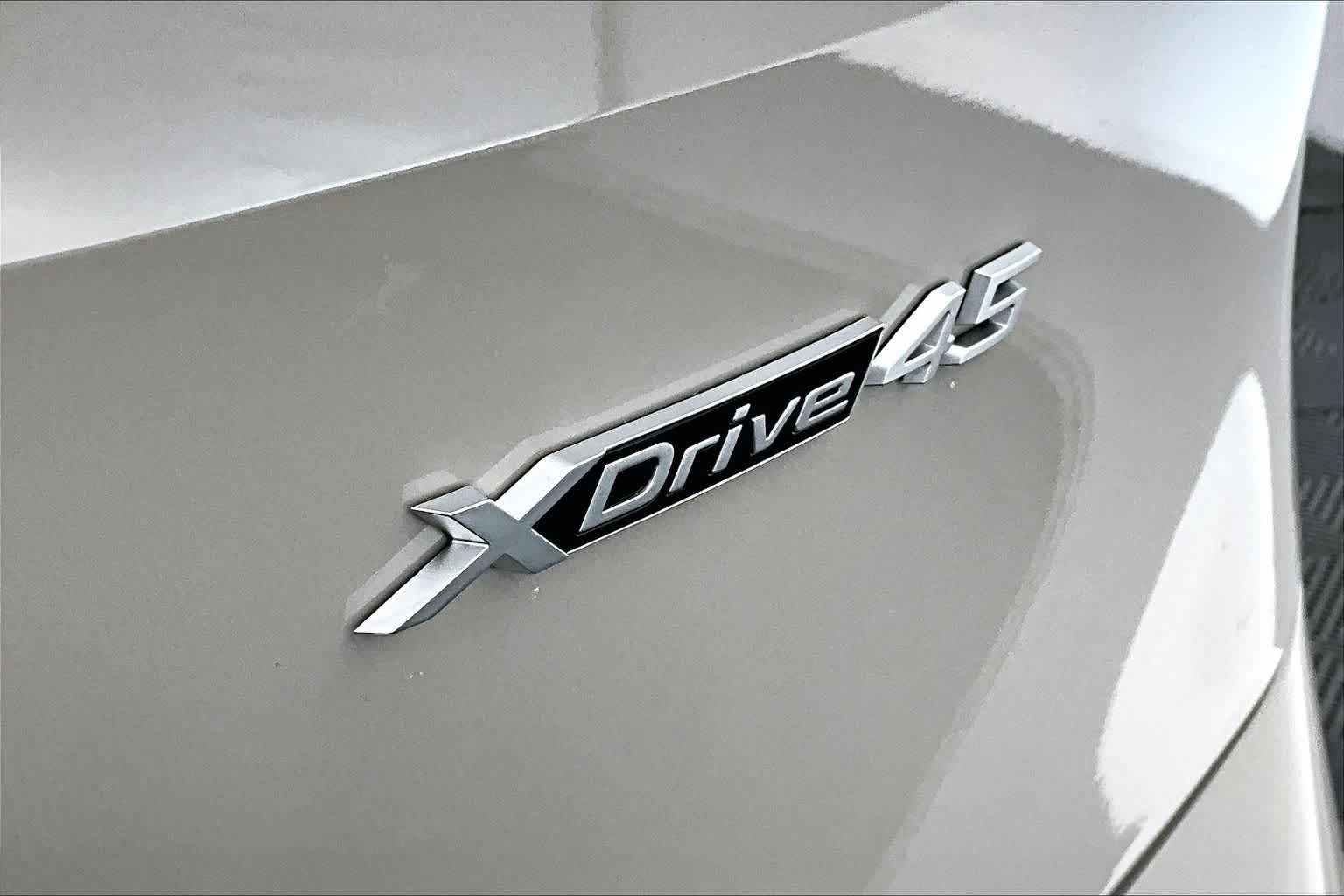 Thumbnail: 2026 BMW iX - 7