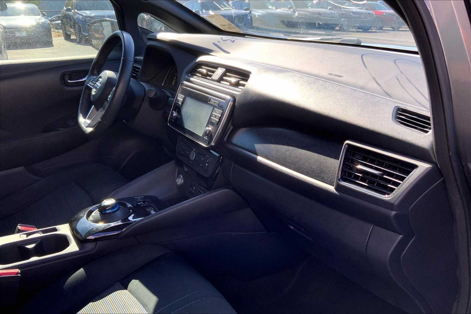 Thumbnail: 2019 Nissan Leaf - 14