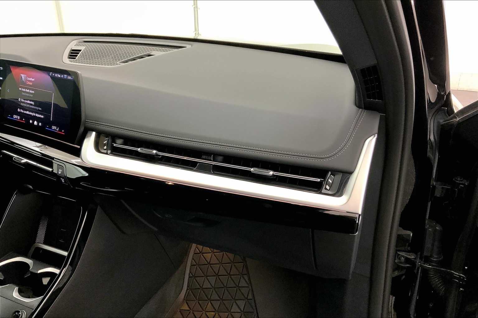 Thumbnail: 2025 BMW X1 - 23