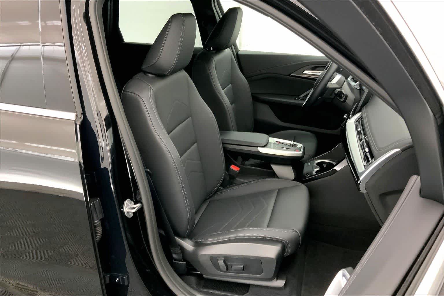 Thumbnail: 2025 BMW X1 - 13