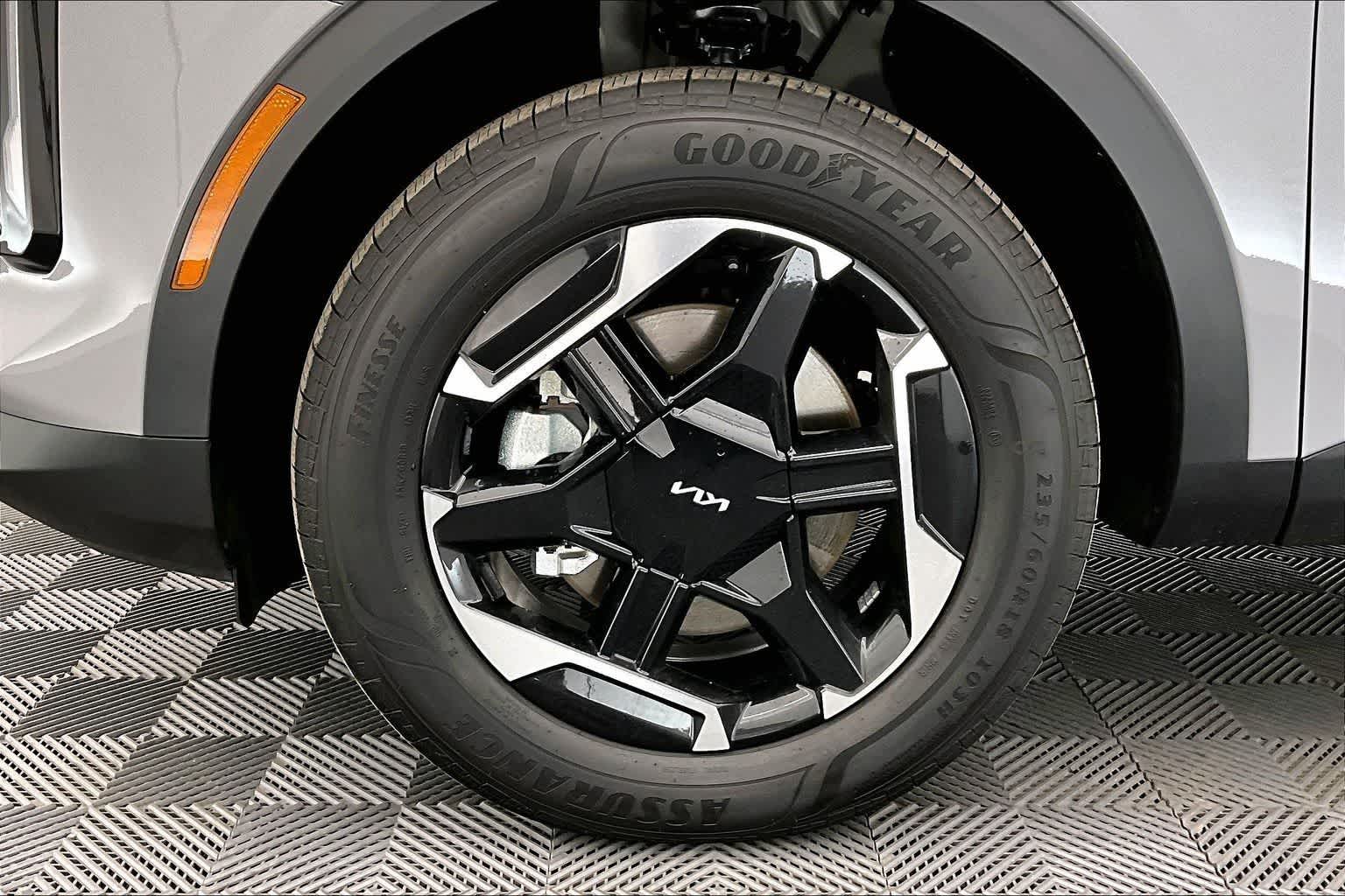 Thumbnail: 2026 Kia Sportage - 8